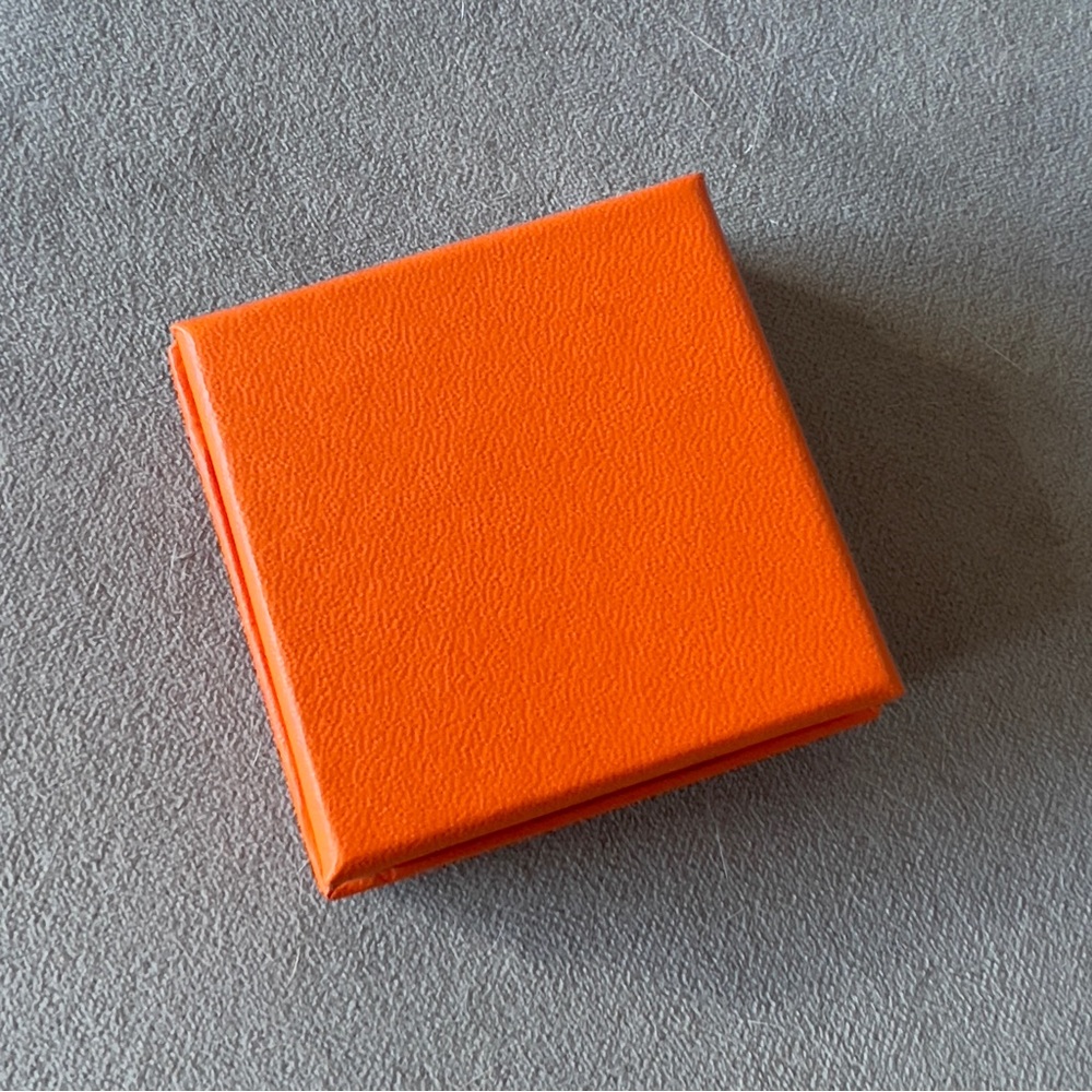 HERMES Earrings Box + Pouch + Tag 2.30x2.30x0.80 inches + Ribbon - Picture 5 of 7